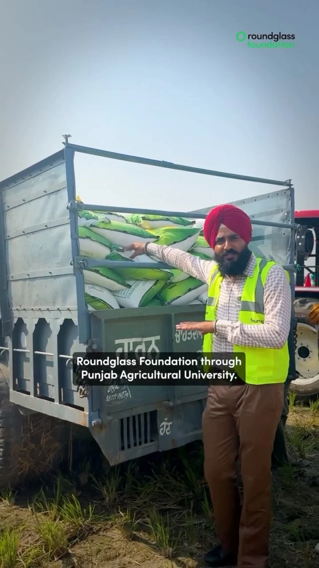 We have been supporting our farmers to rehabilitate them after the recent floods. Amongst the various efforts was one in villages Nabi Nagar, Bariar, Rampur, Daburji, and Ransike Talla of Gurdaspur district. We are helping the farmers regain their livelihoods by cultivating wheat, right from sowing to harvesting. 
 
We thank Housefed Colony, Bathinda and Punjab Agricultural University for their support. 

ਹੜ੍ਹ ਪ੍ਰਭਾਵਿਤ ਖੇਤਰਾਂ ਵਿੱਚ ਕਣਕ ਬਿਜਾਈ ਦੀ ਸ਼ੁਰੂਆਤ।
 ਰਾਊਂਡਗਲਾਸ ਫਾਊਂਡੇਸ਼ਨ ਵੱਲੋਂ ਗੁਰਦਾਸਪੁਰ ਦੇ ਪੰਜ ਪਿੰਡ - ਰਣਸੀਕੇ ਤੱਲਾ, ਬਰਿਆਰ, ਰਾਮਪੁਰ, ਨੱਬੀ ਨਗਰ, ਦਬੁਰਜੀ ਲਈ ਬੀਜ, ਖਾਦ, ਮਿੱਟੀ ਟੈਸਟ ਤੋਂ ਲੈ ਕੇ ਬਿਜਾਈ ਤੱਕ ਪੂਰਾ ਪੈਕੇਜ ਓਫ ਪ੍ਰੈਕਟਿਸ ਪਹੁੰਚਾਇਆ ਗਿਆ ਹੈ।

ਇੱਥੇ ਅਸੀਂ ਸਿਰਫ ਬੀਜ ਨਹੀਂ ਬੀਜ ਰਹੇ, ਭਵਿੱਖ ਅਤੇ ਭਰੋਸਾ ਬੀਜ ਰਹੇ ਹਾਂ।

#roundglassfoundation #punjab #regean