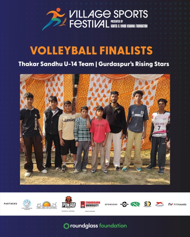 Semifinal matches of Volleyball Tournament took place yesterday at Bhullar village. Six finalists emerged to compete for the final trophies in U-14, U-17, and U-21 categories. 

Roundglass Foundation Village Sports Festival 2025, presented by Kavita & Vinod Khanna Foundation, saw unprecedented participation in volleyball. A total of 1,200 athletes took part, competing in 80 teams from 50 villages of Gurdaspur.

We can’t wait for the exciting finals on December 18at Chandigarh University. May the best teams win. 

ਕੱਲ੍ਹ ਭੁੱਲਰ ਪਿੰਡ ਵਿਖੇ ਵਾਲੀਬਾਲ ਟੂਰਨਾਮੈਂਟ ਦੇ ਸੈਮੀਫਾਈਨਲ ਮੈਚ ਹੋਏ। 6 ਫਾਈਨਲਿਸਟ U-14, U-17 ਅਤੇ U-21 ਵਰਗਾਂ ਵਿੱਚ ਫਾਈਨਲ ਮੁਕਾਬਲਾ ਕਰਨ ਲਈ ਮੈਦਾਨ ਵਿੱਚ ਉਤਰੇ।

ਕਵੀਤਾ ਅਤੇ ਵਿਨੋਦ ਖੰਨਾ ਫਾਊਂਡੇਸ਼ਨ ਦੁਆਰਾ ਪੇਸ਼ ਕੀਤੇ ਗਏ ਰਾਊਂਡਗਲਾਸ ਫਾਊਂਡੇਸ਼ਨ ਵਿਲੇਜ ਸਪੋਰਟਸ ਫੈਸਟੀਵਲ 2025 ਵਿੱਚ ਵਾਲੀਬਾਲ ਵਿੱਚ ਬੇਮਿਸਾਲ ਭਾਗੀਦਾਰੀ ਦੇਖਣ ਨੂੰ ਮਿਲੀ। ਗੁਰਦਾਸਪੁਰ ਦੇ 50 ਪਿੰਡਾਂ ਦੀਆਂ 80 ਟੀਮਾਂ ਵਿੱਚ ਕੁੱਲ 1,200 ਖਿਡਾਰੀਆਂ ਨੇ ਹਿੱਸਾ ਲਿਆ।

ਅਸੀਂ 18 ਦਸੰਬਰ ਨੂੰ ਚੰਡੀਗੜ੍ਹ ਯੂਨੀਵਰਸਿਟੀ ਵਿਖੇ ਹੋਣ ਵਾਲੇ ਦਿਲਚਸਪ ਫਾਈਨਲ ਦੀ ਉਡੀਕ ਕਰ ਰਹੇ ਹਾਂ। 

#villagesportsfestival #roundglassfoundation #punjab