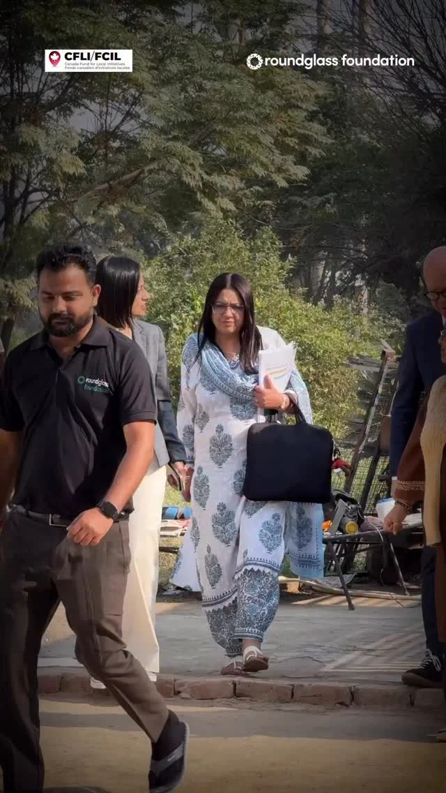 Together with Canada Fund for Local Initiatives #CFLI program of @CanadainIndia, we’re empowering 100 women through capacity building and financial literacy across three blocks of Punjab: Majri, Derabassi, and Kharar.
 
As part of the ongoing training, representatives from CFLI, Mr. Geoffrey Dean (Counsellor, High Commission of Canada in India) and Ms. Jasvinder Kaur (Manager), visited Ghataur village in Kharar block. They interacted with the women participants and met Roundglass Foundation’s implementation team. The Women’s Equity Program team present during the visit included Simran, Smrity, Kishan, Randhir, Parwinder Kaur, and Kusum Sharma.
 
Women in rural Punjab are taking charge of their finances and dreams. It is good news for all, because when women rise, communities rise.
 
@CanadainIndia ਦੇ ਕੈਨੇਡਾ ਫੰਡ ਫਾਰ ਲੋਕਲ ਇਨੀਸ਼ੀਏਟਿਵਜ਼ ਪ੍ਰੋਗਰਾਮ ਦੇ ਨਾਲ, ਅਸੀਂ ਪੰਜਾਬ ਦੇ ਤਿੰਨ ਬਲਾਕਾਂ: ਮਾਜਰੀ, ਡੇਰਾਬੱਸੀ ਅਤੇ ਖਰੜ ਵਿੱਚ ਸਮਰੱਥਾ ਨਿਰਮਾਣ ਅਤੇ ਵਿੱਤੀ ਸਾਖਰਤਾ ਰਾਹੀਂ 100 ਔਰਤਾਂ ਨੂੰ ਸਸ਼ਕਤ ਬਣਾ ਰਹੇ ਹਾਂ।

ਚੱਲ ਰਹੀ ਸਿਖਲਾਈ ਵਜੋਂ, CFLI ਦੇ ਪ੍ਰਤੀਨਿਧੀ, ਸ਼੍ਰੀ ਜੈਫਰੀ ਡੀਨ (ਕੌਂਸਲਰ, ਭਾਰਤ ਵਿੱਚ ਕੈਨੇਡਾ ਹਾਈ ਕਮਿਸ਼ਨ) ਅਤੇ ਸ਼੍ਰੀਮਤੀ ਜਸਵਿੰਦਰ ਕੌਰ (ਮੈਨੇਜਰ), ਨੇ ਖਰੜ ਬਲਾਕ ਦੇ ਪਿੰਡ ਘਟੌਰ 
 ਦਾ ਦੌਰਾ ਕੀਤਾ। ਉਨ੍ਹਾਂ ਨੇ ਮਹਿਲਾ ਭਾਗੀਦਾਰਾਂ ਨਾਲ ਗੱਲਬਾਤ ਕੀਤੀ ਅਤੇ ਰਾਊਂਡਗਲਾਸ ਫਾਊਂਡੇਸ਼ਨ ਦੀ ਲਾਗੂਕਰਨ ਟੀਮ ਨਾਲ ਮੁਲਾਕਾਤ ਕੀਤੀ। ਦੌਰੇ ਦੌਰਾਨ ਮੌਜੂਦ ਮਹਿਲਾ ਇਕੁਇਟੀ ਪ੍ਰੋਗਰਾਮ ਟੀਮ ਵਿੱਚ ਸਿਮਰਨ, ਸਮ੍ਰਿਤੀ, ਕਿਸ਼ਨ, ਰਣਧੀਰ, ਪਰਵਿੰਦਰ ਕੌਰ ਅਤੇ ਕੁਸੁਮ ਸ਼ਰਮਾ ਸ਼ਾਮਲ ਸਨ।

ਪੰਜਾਬ ਦੇ ਪਿੰਡਾਂ ਦੀਆਂ ਔਰਤਾਂ ਆਪਣੇ ਵਿੱਤ ਅਤੇ ਸੁਪਨਿਆਂ ਦੀ ਜ਼ਿੰਮੇਵਾਰੀ ਸੰਭਾਲ ਰਹੀਆਂ ਹਨ। ਇਹ ਸਾਰਿਆਂ ਲਈ ਚੰਗੀ ਖ਼ਬਰ ਹੈ, ਕਿਉਂਕਿ ਜਦੋਂ ਔਰਤਾਂ ਉੱਠਦੀਆਂ ਹਨ, ਤਾਂ ਭਾਈਚਾਰੇ ਉੱਠਦੇ ਹਨ।

#womenequity #womenempowerment #roundglassfoundation #punjab